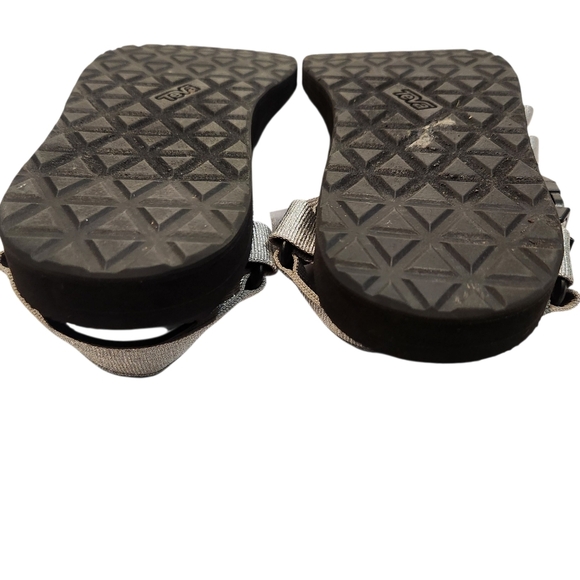 EUC SILVER TEVA DORADO SANDALS SZ 10 - Picture 7 of 10